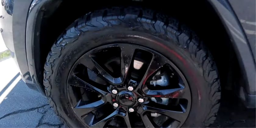Biggest Tire Size For Jeep Grand Cherokee Without a Lift
